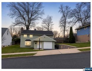 92 Grove Street, Waldwick, NJ 07463