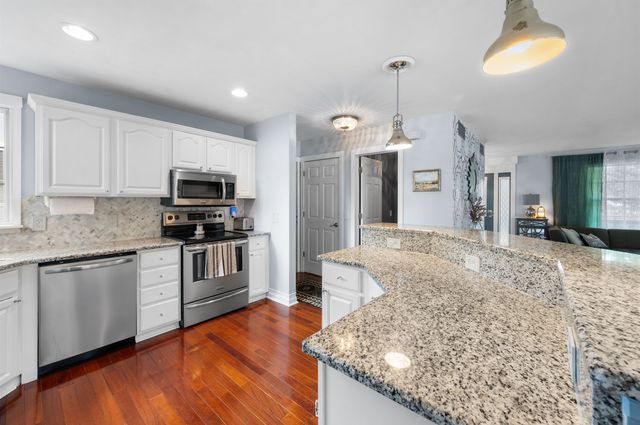4403 Great Oaks Drive, Grand Blanc, MI 48439