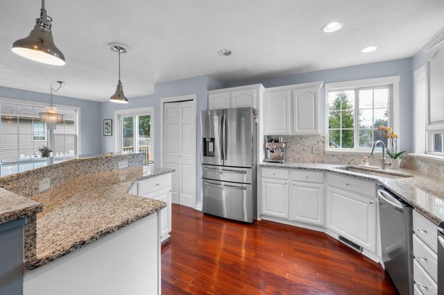 4403 Great Oaks Drive, Grand Blanc, MI 48439