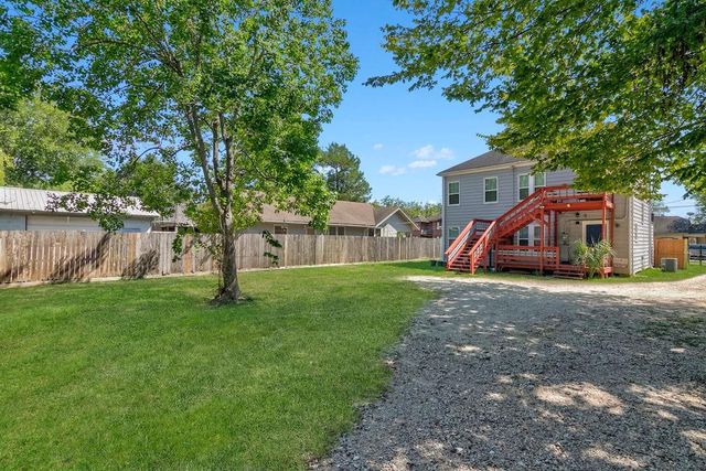 2552 Liberty Avenue, Beaumont, TX 77702