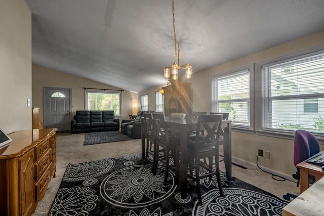 861 Chestnut Drive, Frankfort, KY 40601