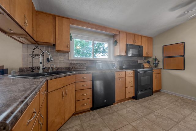 861 Chestnut Drive, Frankfort, KY 40601