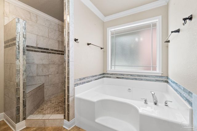 9944 Eleral Dr, Pensacola, FL 32526