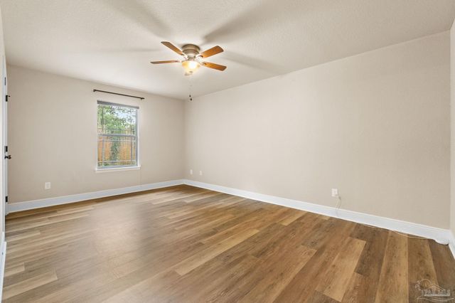 9944 Eleral Dr, Pensacola, FL 32526