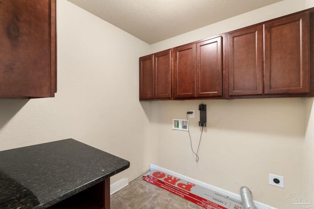 9944 Eleral Dr, Pensacola, FL 32526