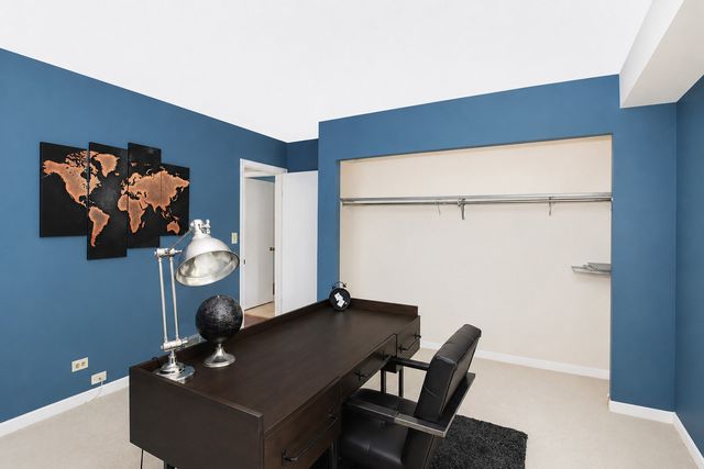 1103 N MILL Street 104, Naperville, IL 60563