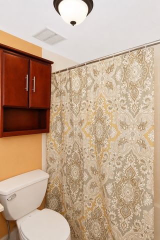 1103 N MILL Street 104, Naperville, IL 60563