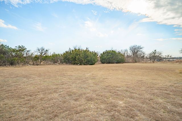 1565 County Road 233, Stephenville, TX 76401