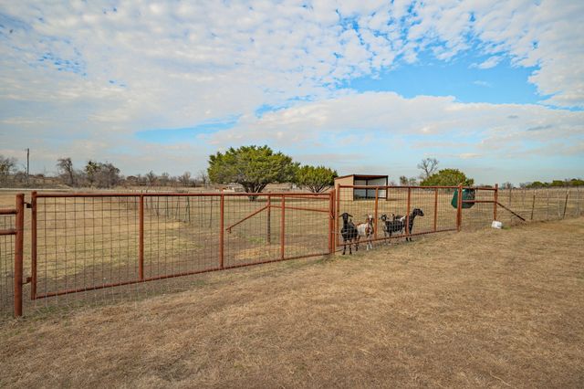 1565 County Road 233, Stephenville, TX 76401