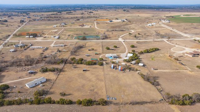 1565 County Road 233, Stephenville, TX 76401