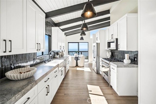 22332 Eagle Rock Way, Laguna Beach, CA 92651