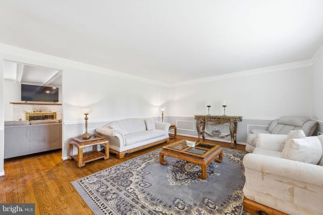 1525 CAROLINE DR, Aston, PA 19014