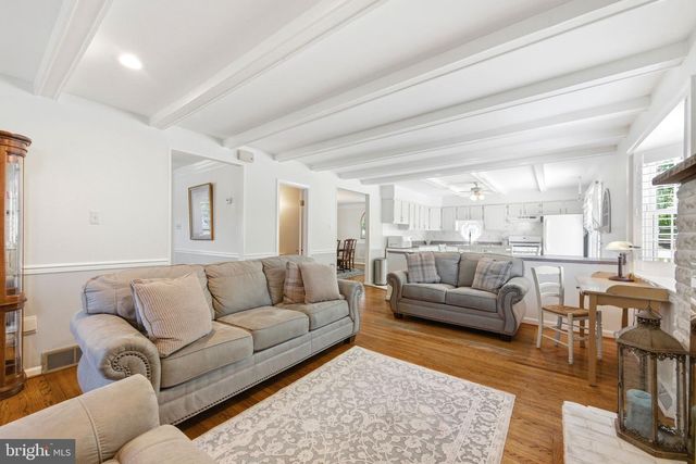 1525 CAROLINE DR, Aston, PA 19014
