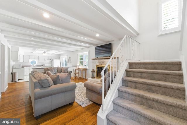 1525 CAROLINE DR, Aston, PA 19014