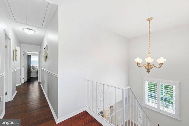 1525 CAROLINE DR, Aston, PA 19014