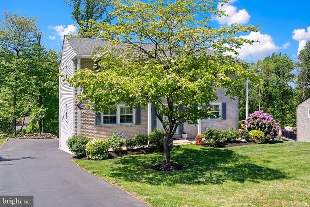 1525 CAROLINE DR, Aston, PA 19014