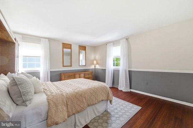 1525 CAROLINE DR, Aston, PA 19014