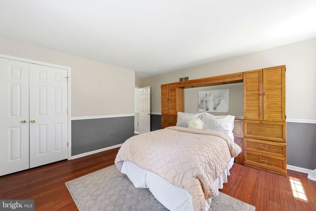 1525 CAROLINE DR, Aston, PA 19014