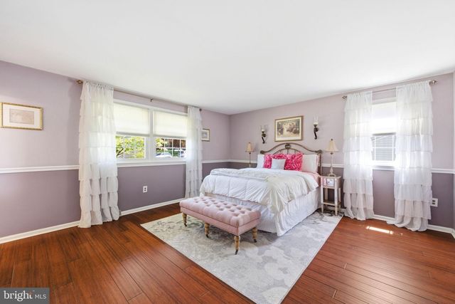 1525 CAROLINE DR, Aston, PA 19014