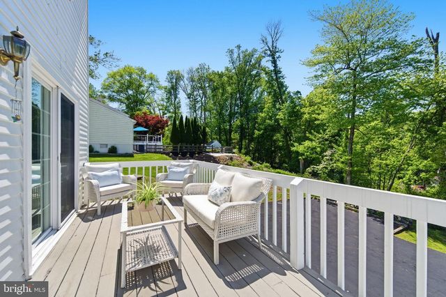 1525 CAROLINE DR, Aston, PA 19014