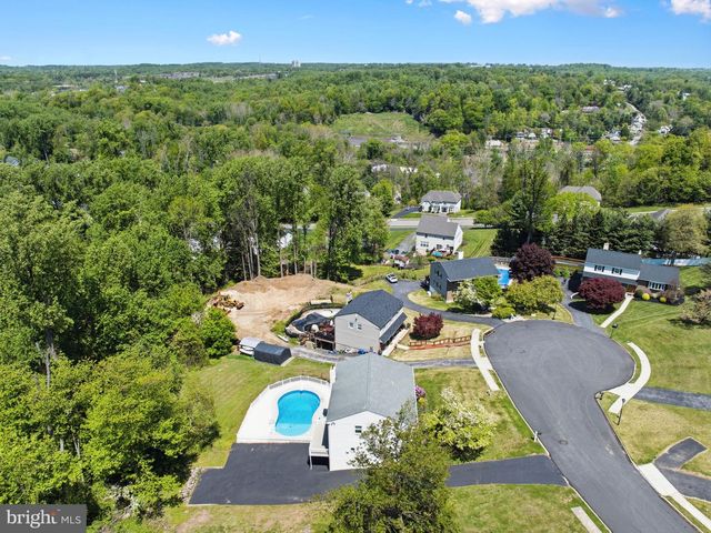 1525 CAROLINE DR, Aston, PA 19014