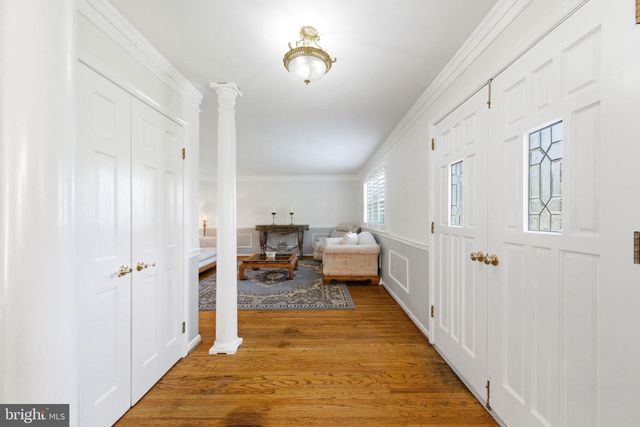 1525 CAROLINE DR, Aston, PA 19014