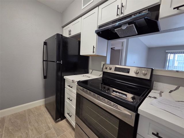 8421 Hearth Drive 31, Houston, TX 77054