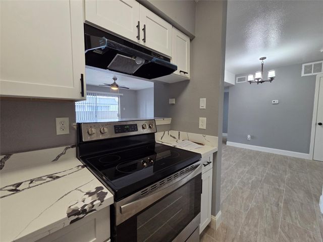 8421 Hearth Drive 31, Houston, TX 77054