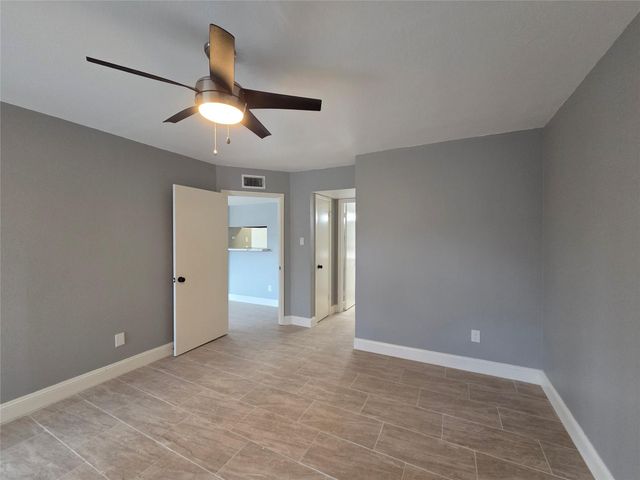 8421 Hearth Drive 31, Houston, TX 77054