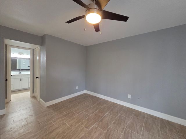 8421 Hearth Drive 31, Houston, TX 77054