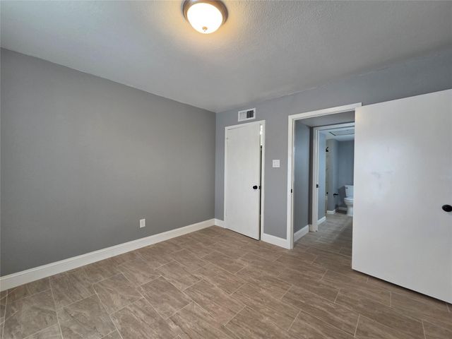 8421 Hearth Drive 31, Houston, TX 77054