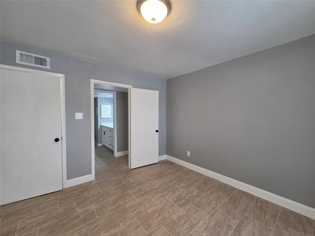 8421 Hearth Drive 31, Houston, TX 77054