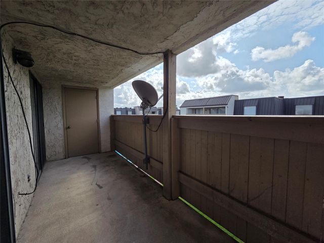 8421 Hearth Drive 31, Houston, TX 77054