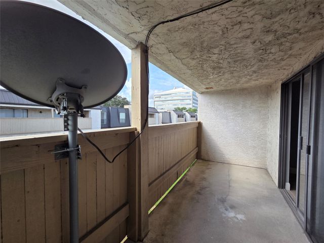 8421 Hearth Drive 31, Houston, TX 77054