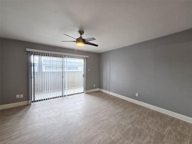 8421 Hearth Drive 31, Houston, TX 77054