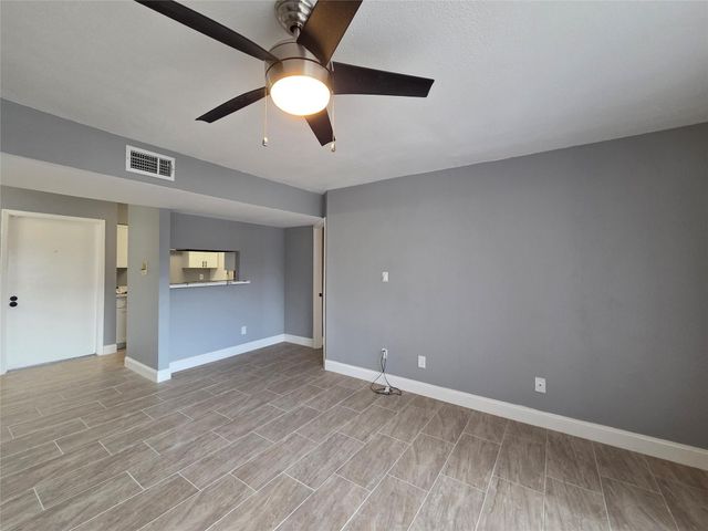 8421 Hearth Drive 31, Houston, TX 77054