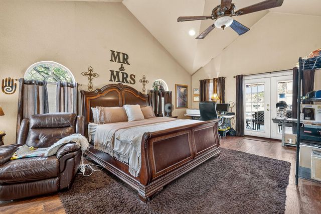 172 Heritage Oaks DR, Cedar Creek, TX 78612