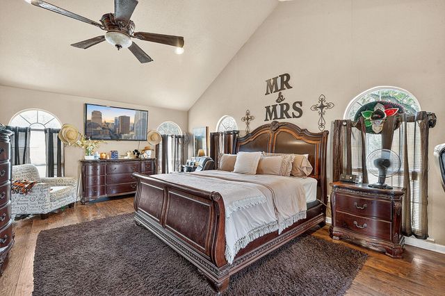 172 Heritage Oaks DR, Cedar Creek, TX 78612