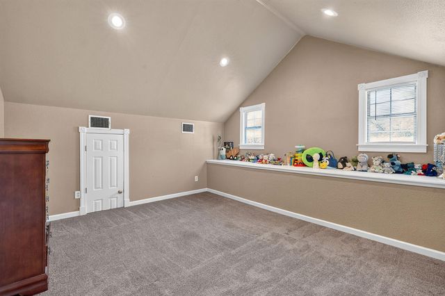 172 Heritage Oaks DR, Cedar Creek, TX 78612