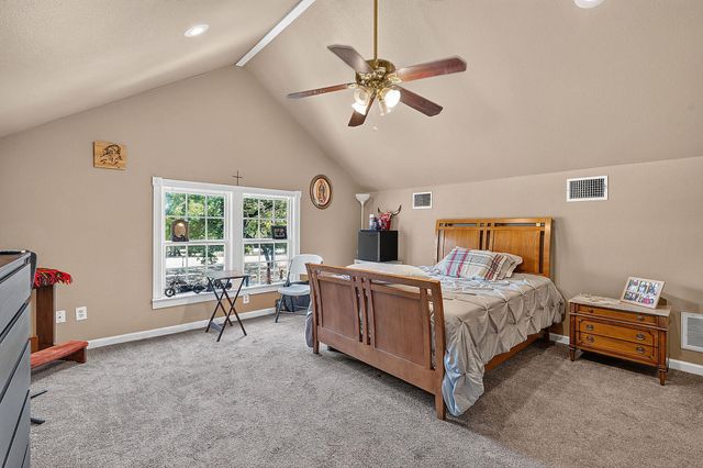 172 Heritage Oaks DR, Cedar Creek, TX 78612