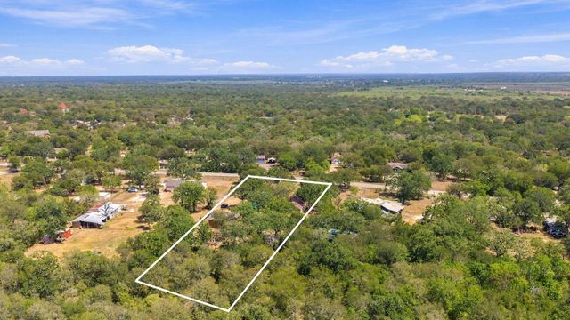172 Heritage Oaks DR, Cedar Creek, TX 78612