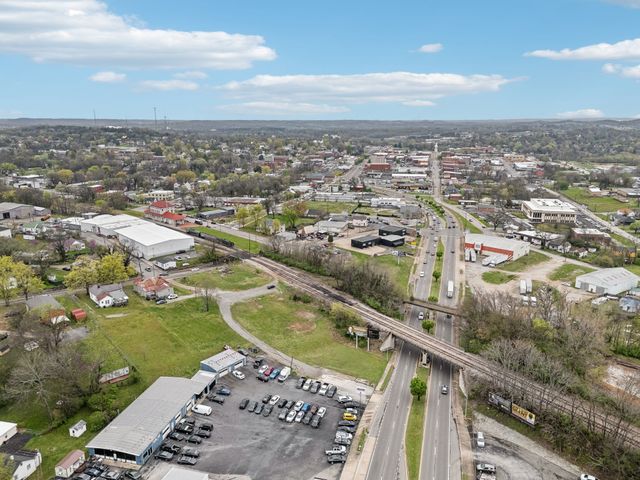 1212 Carmack Blvd, Columbia, TN 38401