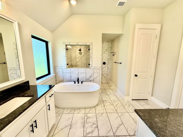 1016 Forest Glen Road, Weatherford, TX 76087