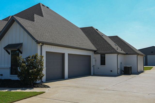 1016 Forest Glen Road, Weatherford, TX 76087