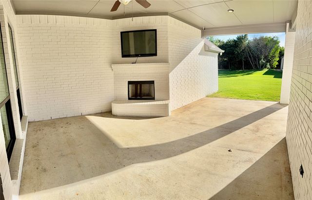 1016 Forest Glen Road, Weatherford, TX 76087