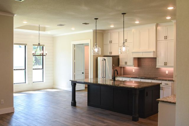 1016 Forest Glen Road, Weatherford, TX 76087