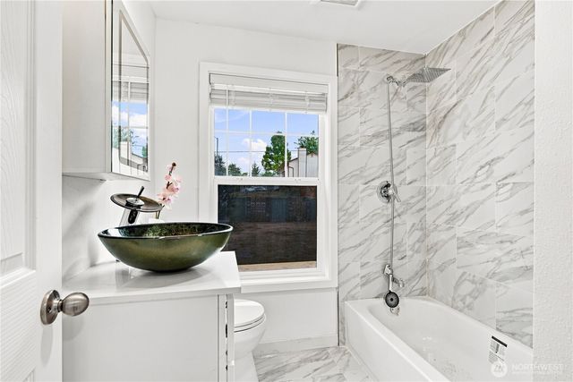 27305 SE 144th Ave se SE, Kent, WA 98042