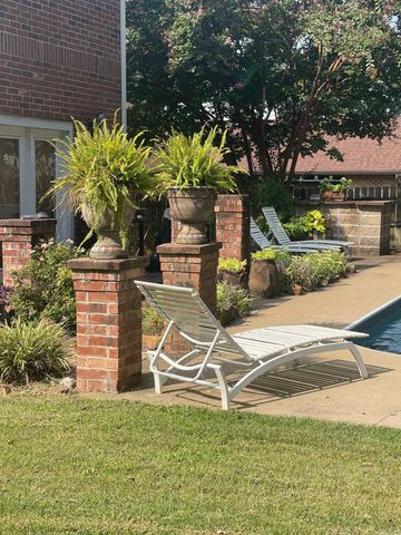 106 Red Oak Lane, Searcy, AR 72143