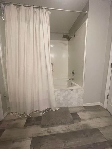 106 Red Oak Lane, Searcy, AR 72143