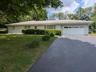 8692 Glacier Drive, Byron, IL 61010